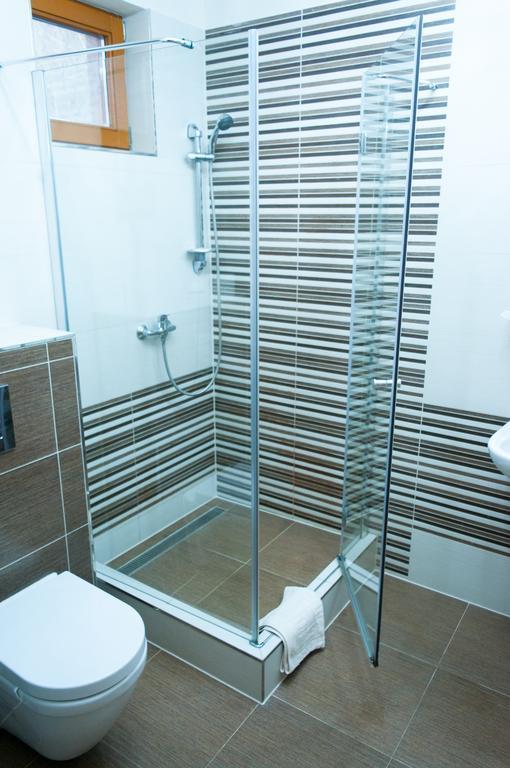 Penzion Pod Brezinou Trencin Exterior photo